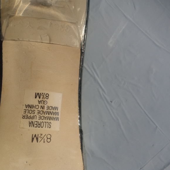 Woman's sandals - Picture 3 of 4